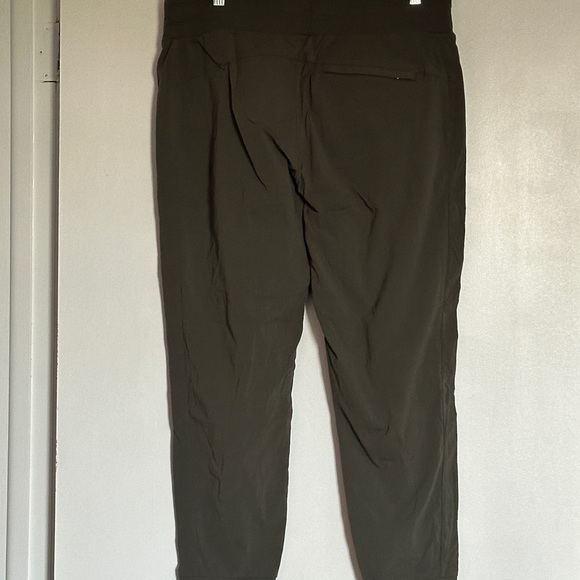 Athleta Olive Green Trekkie North Jogger Pants with zipper pockets - Picture 2 of 6